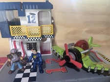 Fisher-Price Imaginext Sky Racers portaerei con 3 aerei