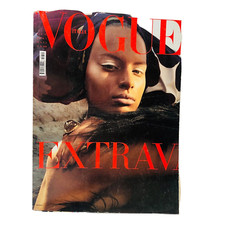 Vogue Italia n 611 luglio 2001 Karolina Kurkova Monica Bellucci by Helmut Newton