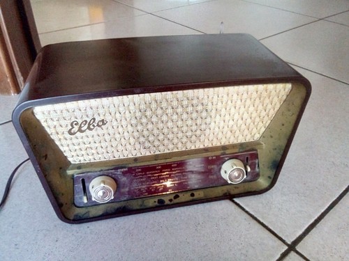 Vecchia radio - vecchia, a