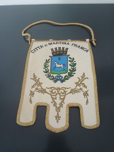 Gagliardetto ricamato città - gagliardetto,