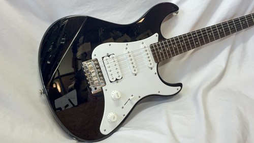 Yamaha pacifica pac012 - yamaha,