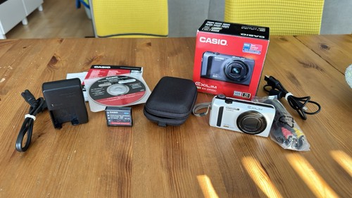 Casio exilim zr100 1 - 12,1, mp