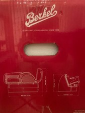 Affettatrice elettrica rossa