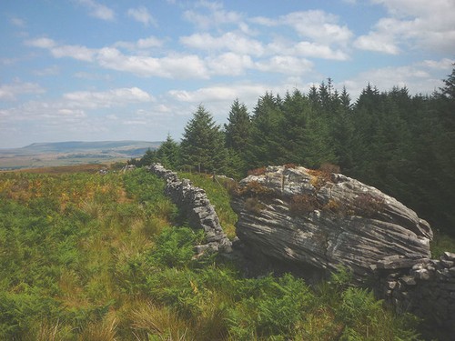 Photo 6x4 giant boulder - boulder,, great