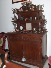 Credenza antica trentina datata 1700 con piattaia a vista