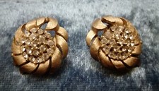 Trifari orecchini color oro