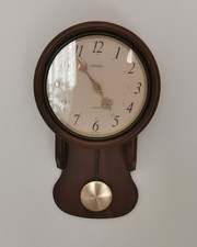 Orologio a pendolo da parete