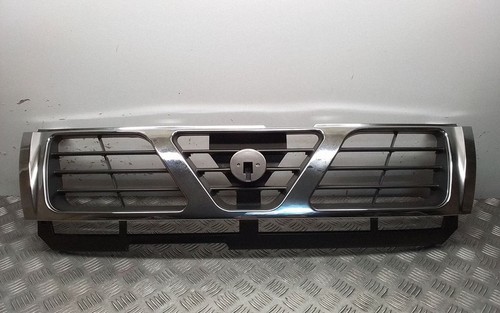 Griglia anteriore nissan - anteriore,