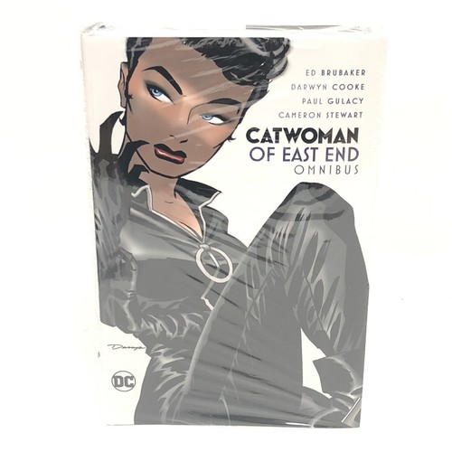 Catwoman east end omnibus - of,