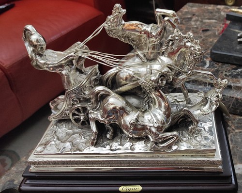 Grande scultore centurione con