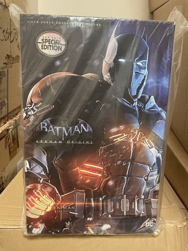 Hot toys arkham origins - hot,