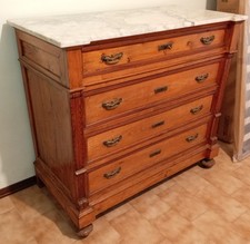 Comò Antico in Legno Massello con piano in marmo restaurato Fascino Vintage