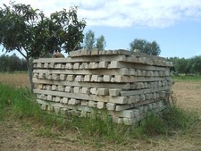 Pali in cemento per vigneto