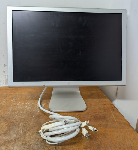 Classic apple cinema display - classic,