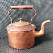 Antico bollitore in rame collo