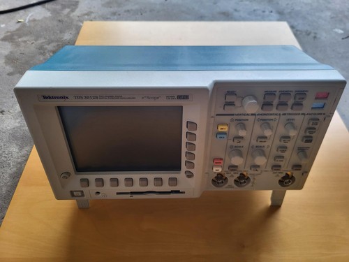 Tektronix tds3012b - tektronix,