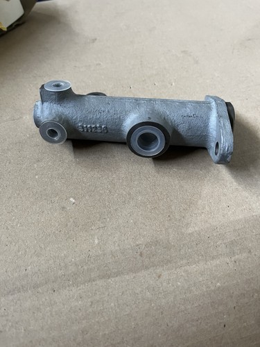 Pompa freni renault r6 - pompa,