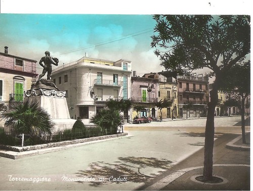 Torremaggiore monumento ai - -,
