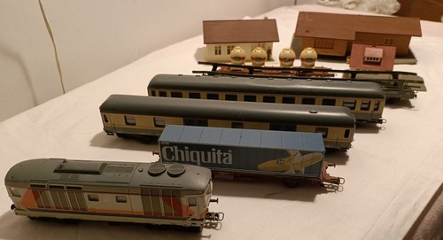 Locomotiva d445 con diversi - locomotiva,