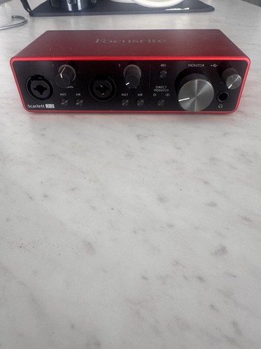 Focusrite scarlett 2i2 - focusrite,