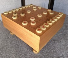 Tavolo da gioco in legno