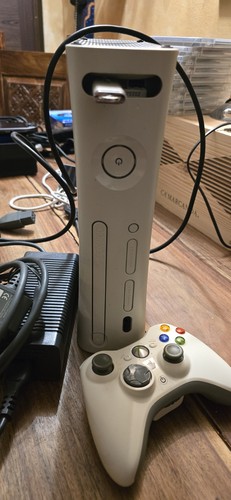 Microsoft xbox 360 - slim, 4gb