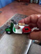 MAGNETE CALAMITA RESINA FRIGO FRIGORIFERO VESPA SOUVENIR FRIDGE MAGNET NAPOLI