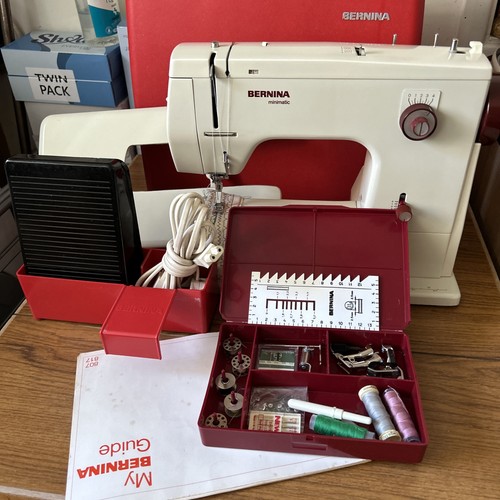 Macchina cucire bernina - da,