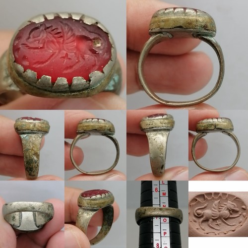 Splendido anello romano unico