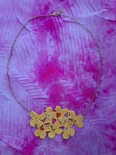 Collana gialla realizzata - collana, all