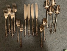 Servizio per quattro posate