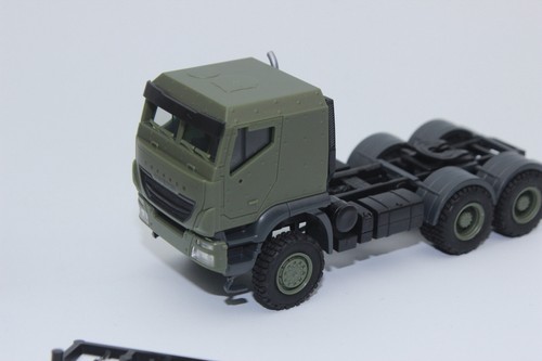 Herpa 746892 iveco trakker - 746892,