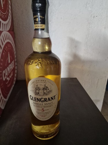 Scotch whisky glen - glen, grant