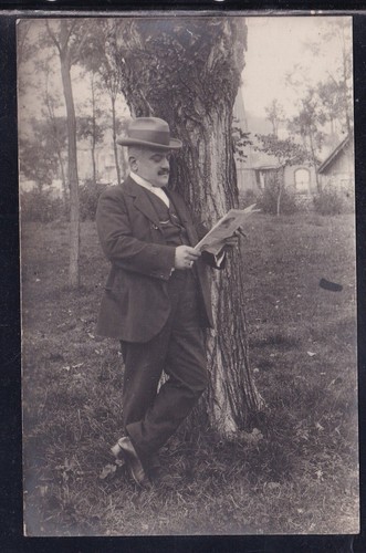 Cartolina fotografica uomo - uomo, con