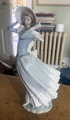 Lladro spring breeze - lladro,