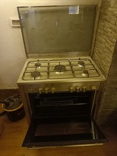 cucina professionale con forno