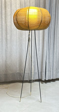 Lampada Terra DESIGN MID Century TRIPODE ANNI 50 METALLO E PARALUME IN RAFIA
