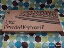 Apple Extended Keyboard II ADB