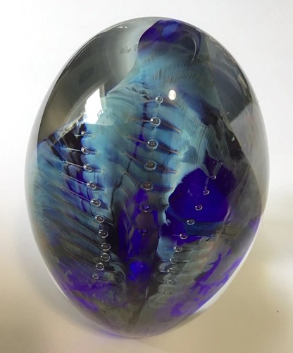 Bellissimo fermacarte floreale