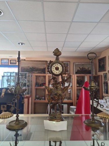 Trittico con orologio
