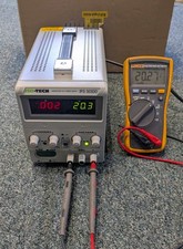 Alimentatore DC da laboratorio