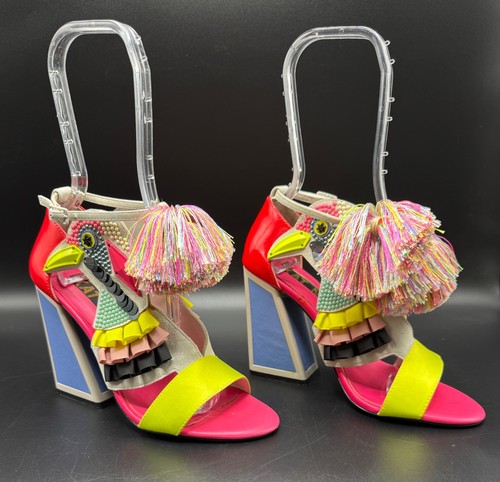 Kat maconie aya - kat,