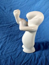 Uomo che gesticola, ceramica