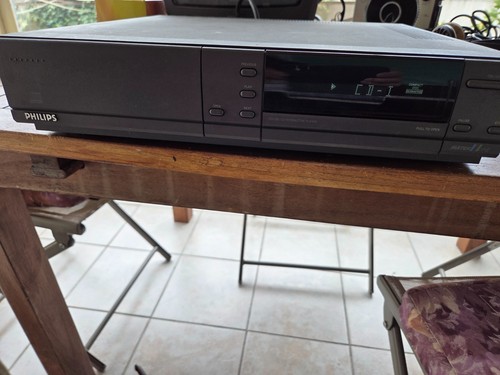 Lecteur philips cdi 220 - lecteur,