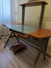 postazione PC scrivania legno, vetro con gambe in metallo  perfetta