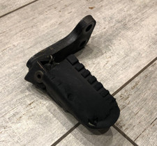 Poggiapiedi, staffa pedana