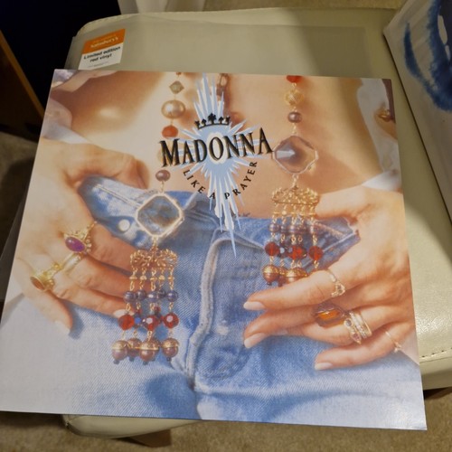 Madonna like prayer - a,
