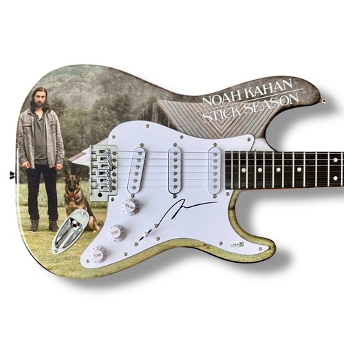 Chitarra firmata noah kahan - firmata,