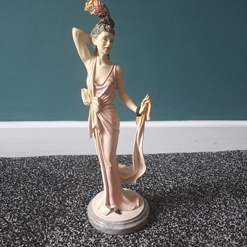 Figurina royal doulton - royal,