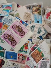 401 FRANCOBOLLI MONDIALI MISTI